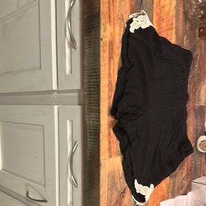 Elegant Black shorts with Lace Accents